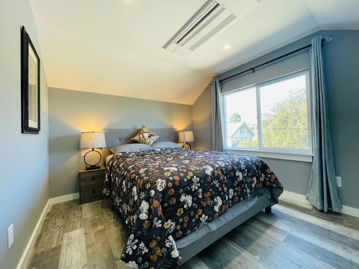 Green Lake 1St Line Home B With Central Air Conditioners Seattle Eksteriør billede
